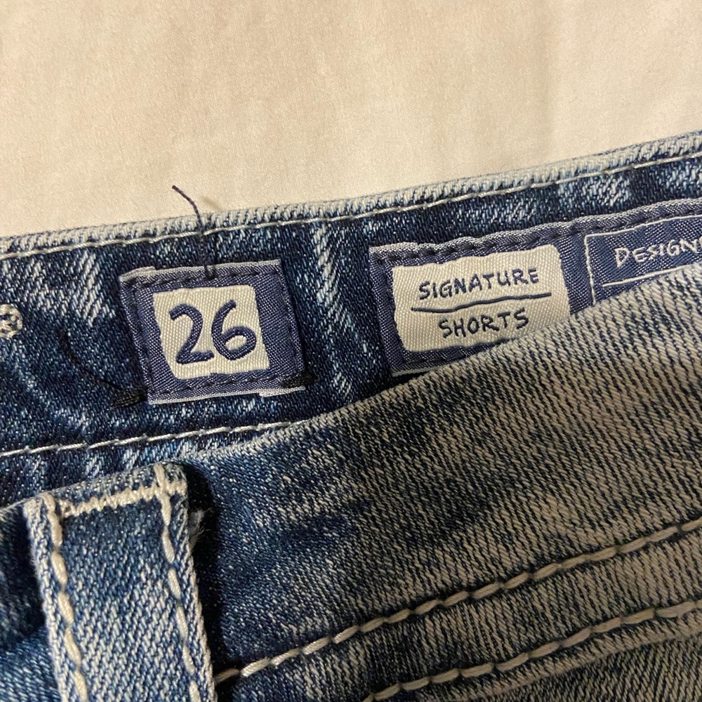 Women’s Miss Me shorts - Picture 3 of 3